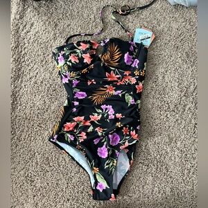 Floral shade and shore suit